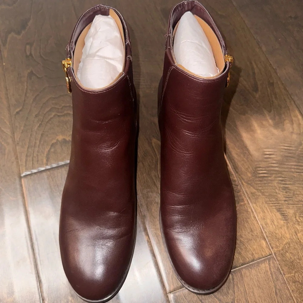 Michael Kors Lainey Leather Flat Ankle Boot Gold Zip Dark Rich Brown Size 7.5